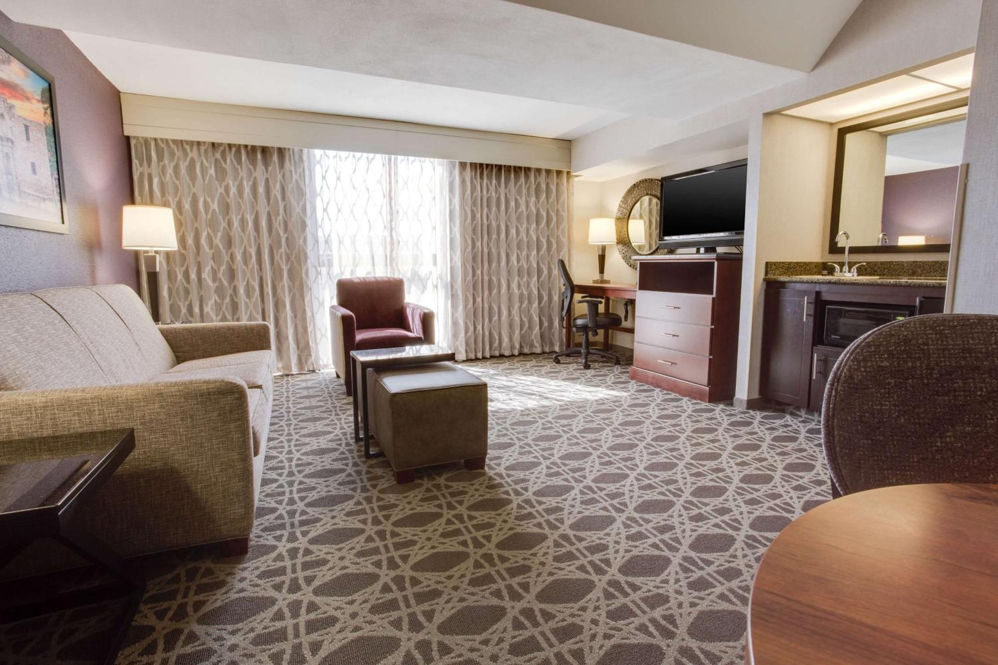 Drury Plaza Hotel San Antonio Airport Εξωτερικό φωτογραφία