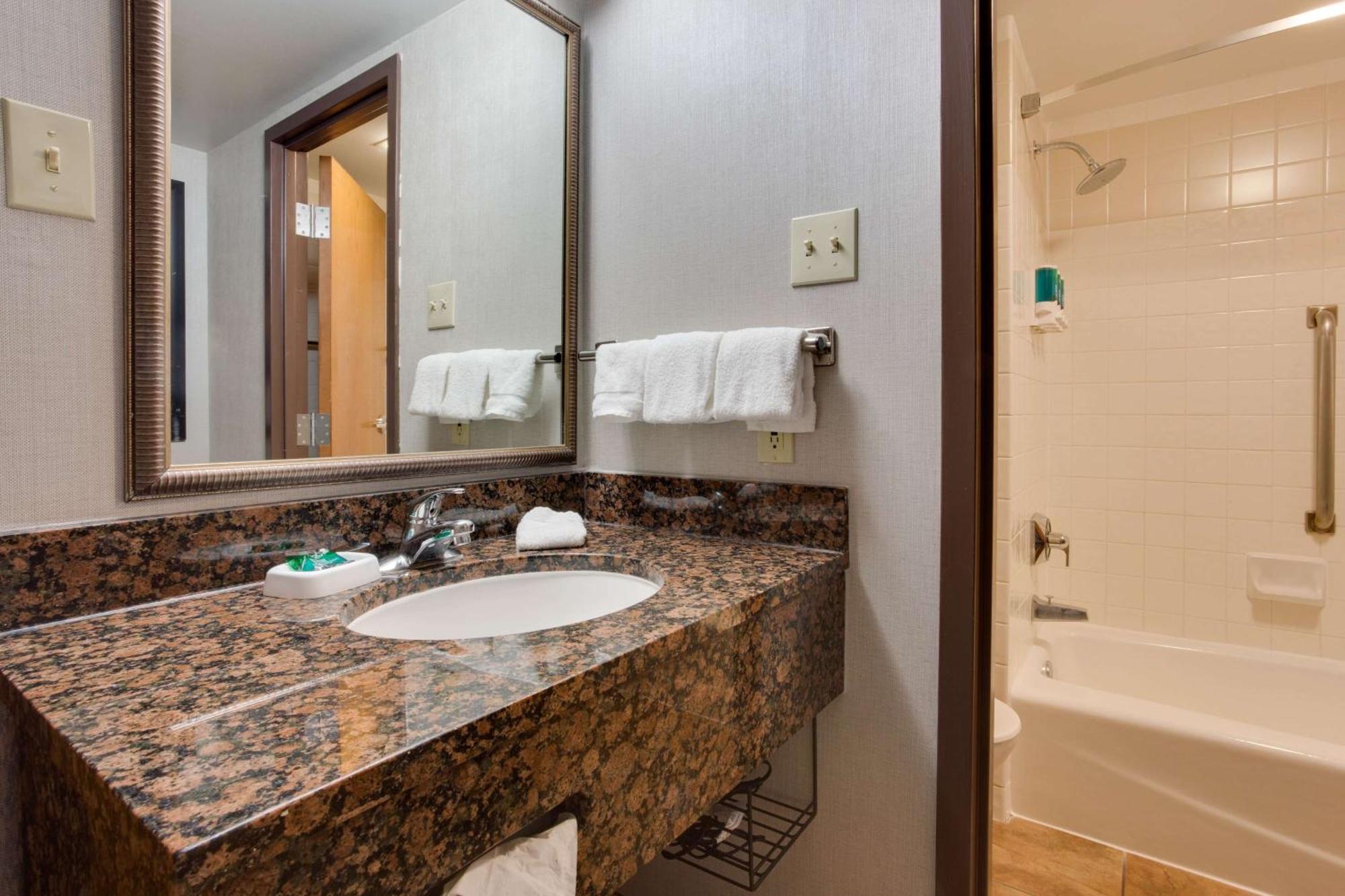 Drury Plaza Hotel San Antonio Airport Εξωτερικό φωτογραφία